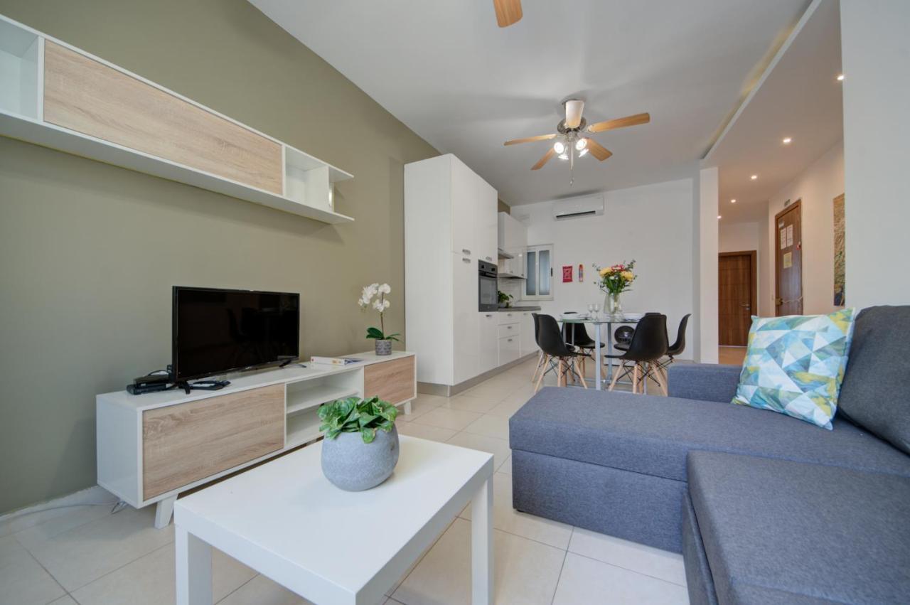 Azure Haven - Gzira Apartments And Penthouse By Shortletsmalta Dış mekan fotoğraf