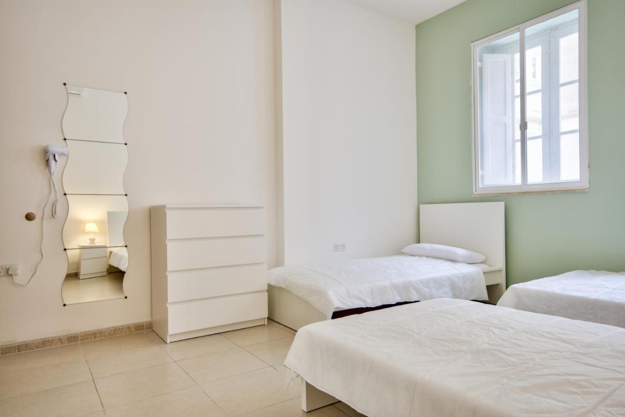 Azure Haven - Gzira Apartments And Penthouse By Shortletsmalta Dış mekan fotoğraf