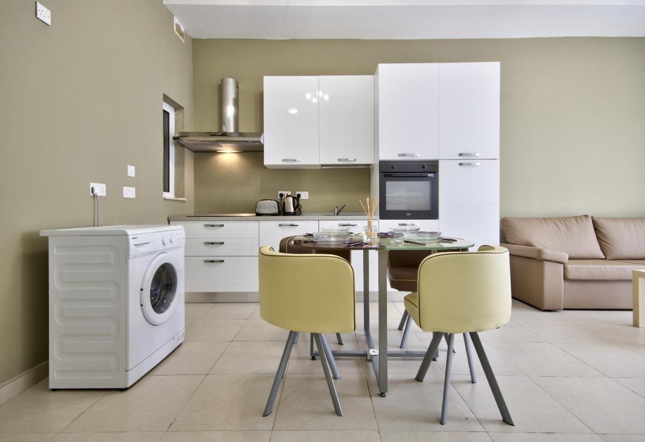Azure Haven - Gzira Apartments And Penthouse By Shortletsmalta Dış mekan fotoğraf