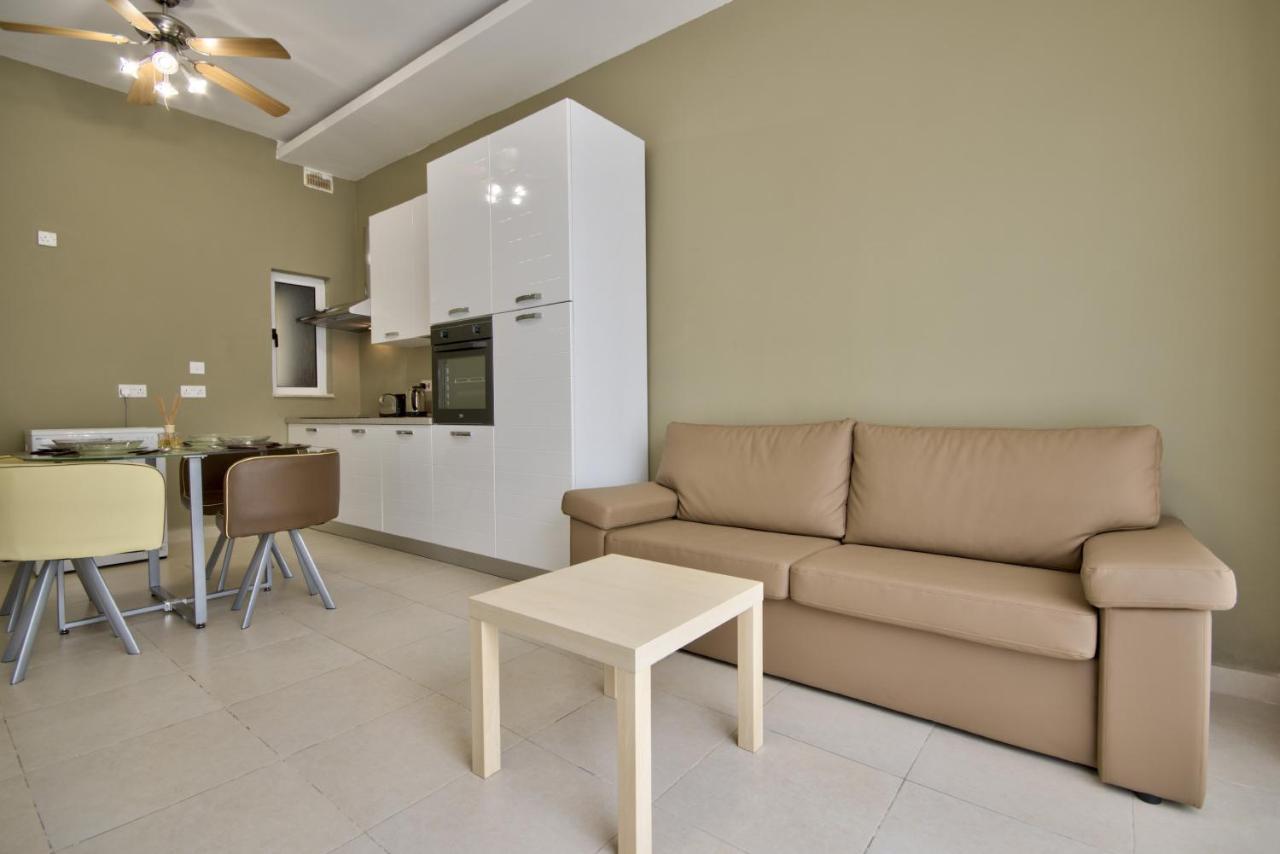 Azure Haven - Gzira Apartments And Penthouse By Shortletsmalta Dış mekan fotoğraf