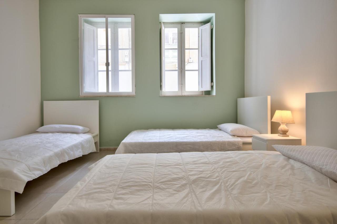 Azure Haven - Gzira Apartments And Penthouse By Shortletsmalta Dış mekan fotoğraf