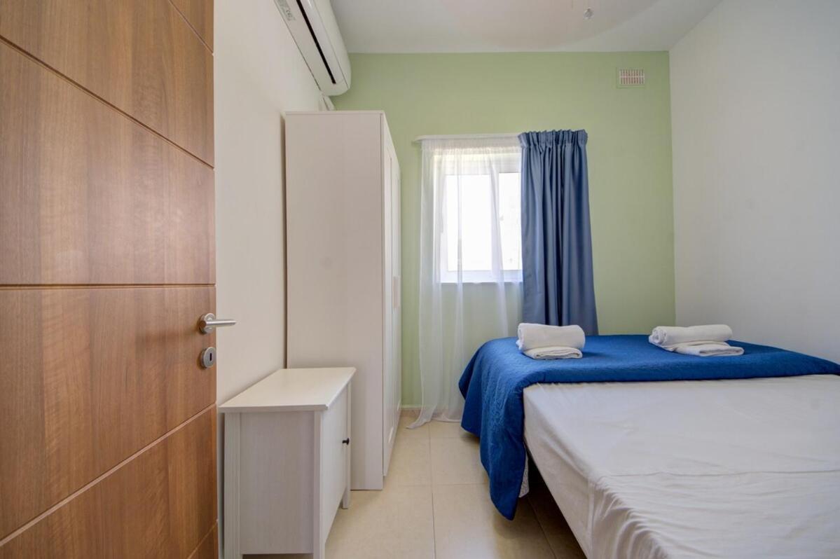 Azure Haven - Gzira Apartments And Penthouse By Shortletsmalta Oda fotoğraf